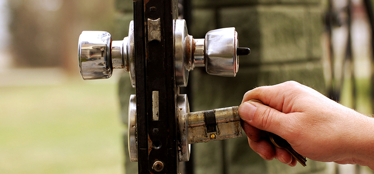front door latch repair Palos Verdes Estates